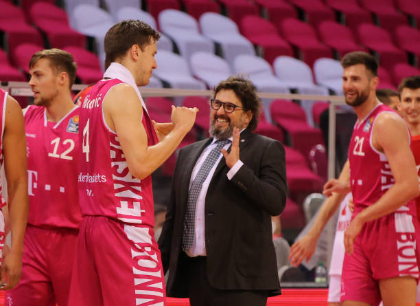 的观众倍感 的观众倍感